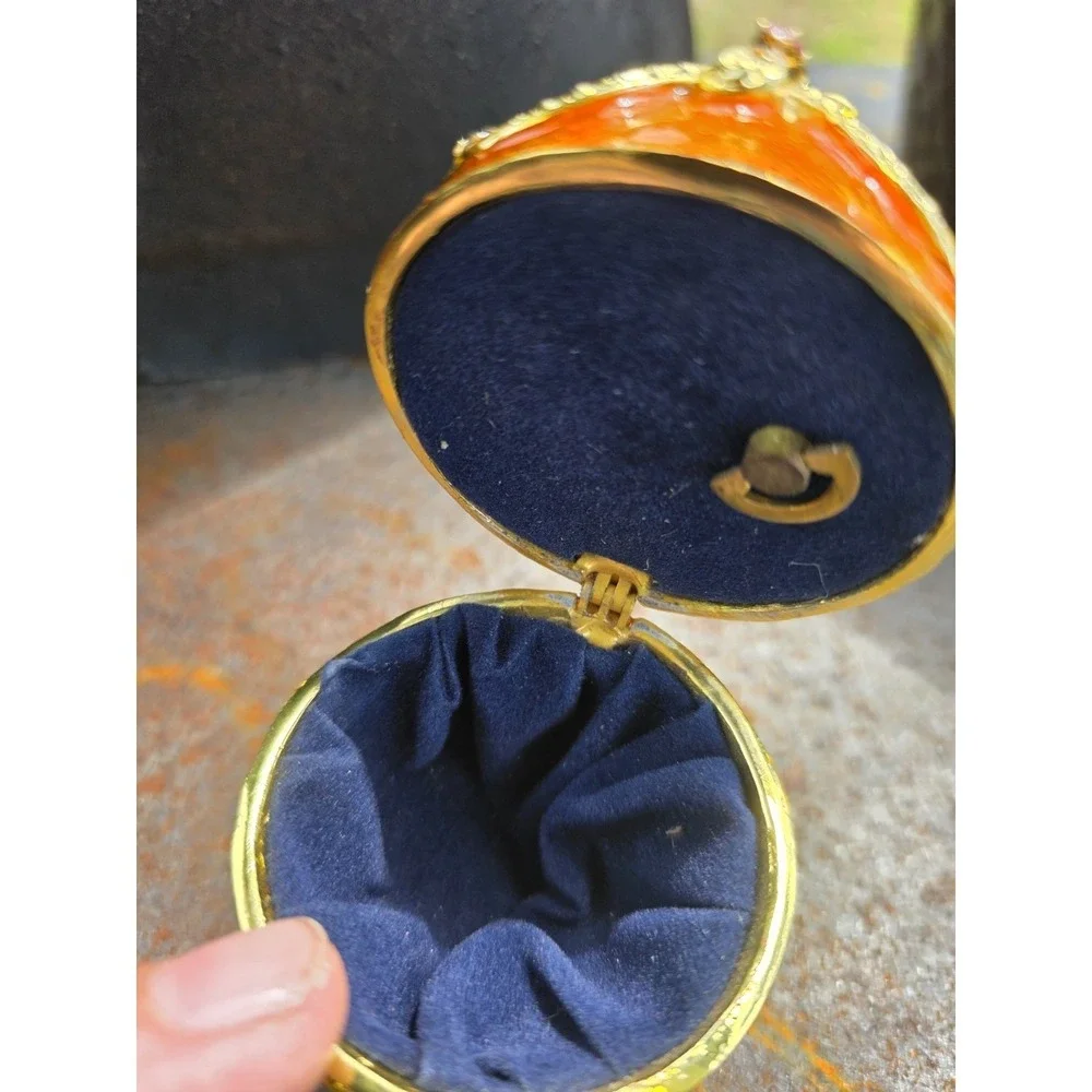 VTG Musical Jeweled‎ Egg Trinket Box Faberge Egg-style Farmer In Dell Gold READ